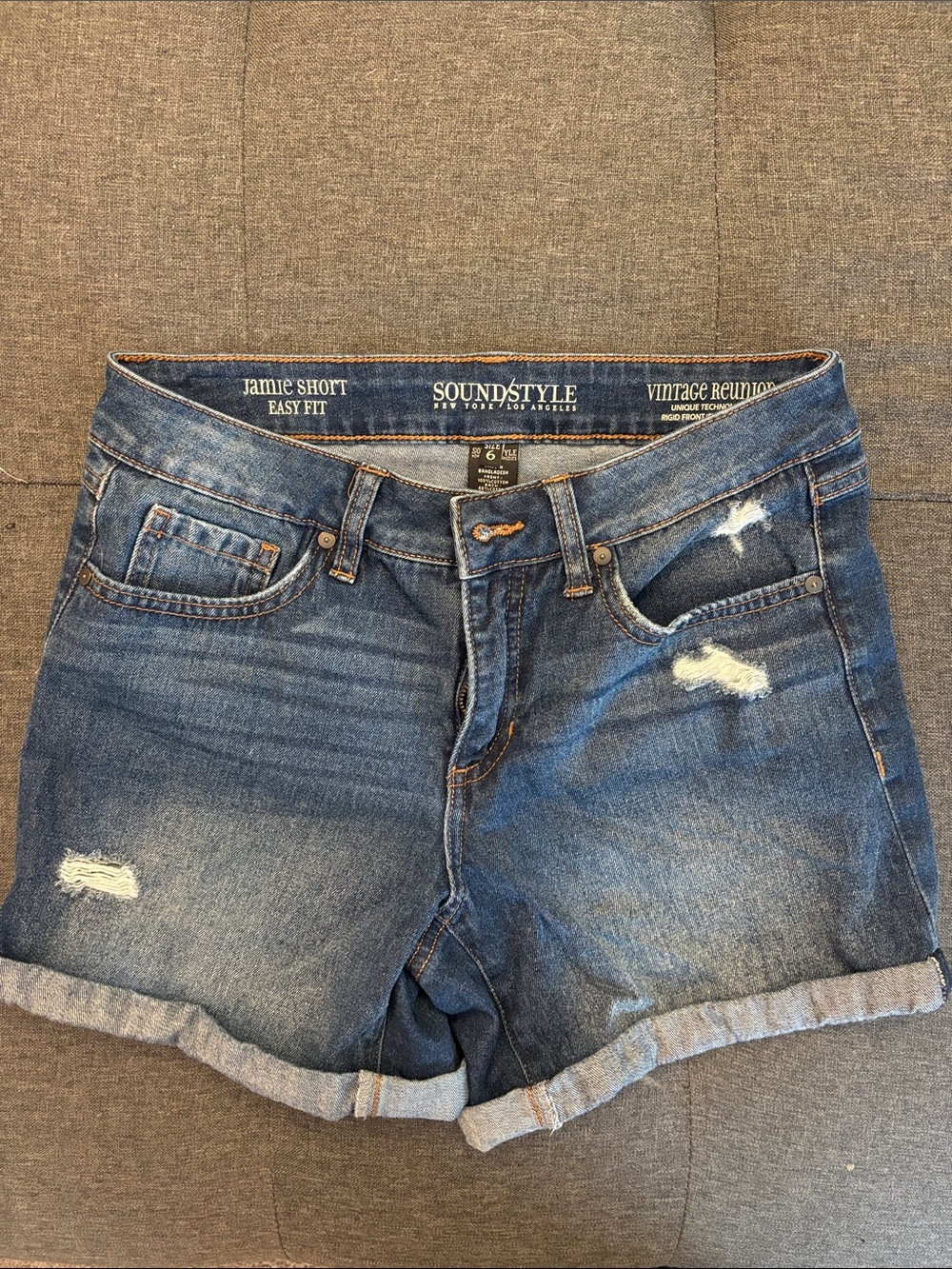 Sound+Style Jamie Mid-Rise Distressed Blue Jean Shorts